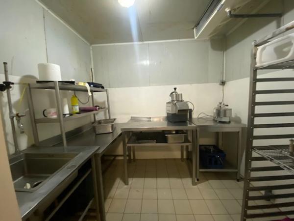 Fonds de commerce + Murs d'immeuble de 3 niveaux 800 m² à vendre SAINT PAUL (974), 2.680.000€