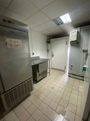 Fonds de commerce + Murs d'immeuble de 3 niveaux 800 m² à vendre SAINT PAUL (974), 2.680.000€