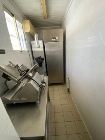 Fonds de commerce + Murs d'immeuble de 3 niveaux 800 m² à vendre SAINT PAUL (974), 2.680.000€