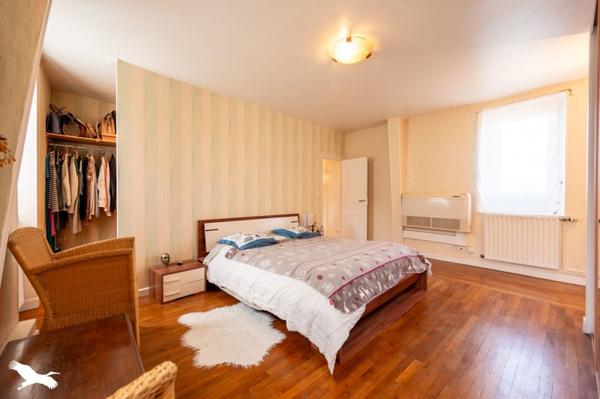 Maison à vendre 375 000 € Bourges 7 p 185 m² DPE F