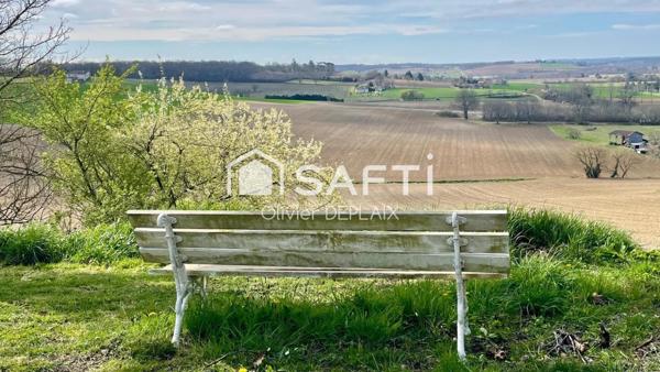 Corps de ferme restauré avec vue Pyrénées et gîte à Nérac (47)