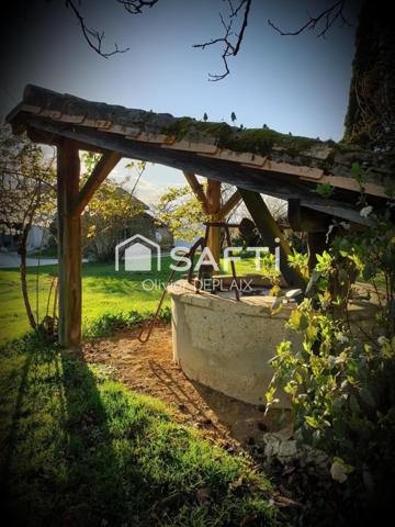 Corps de ferme restauré avec vue Pyrénées et gîte à Nérac (47)