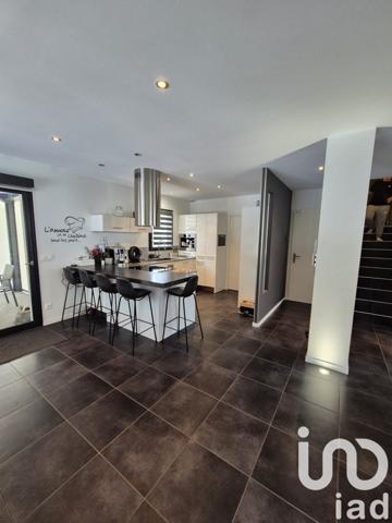 Maison à vendre 6 pièces 160 m² Saint-Pierre-en-Faucigny