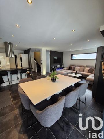 Maison à vendre 6 pièces 160 m² Saint-Pierre-en-Faucigny