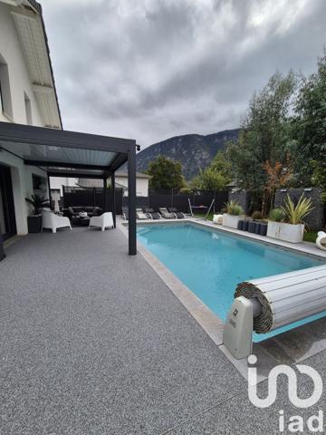 Maison à vendre 6 pièces 160 m² Saint-Pierre-en-Faucigny