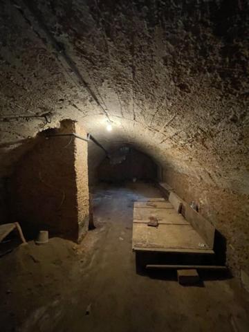 Maison de famille à très fort potentiel dans le centre du Mayet de Montagne