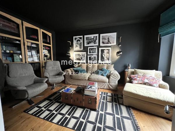 Maison à MORTAGNE-SUR-SEVRE, 85290 - 9 pièces 208m²