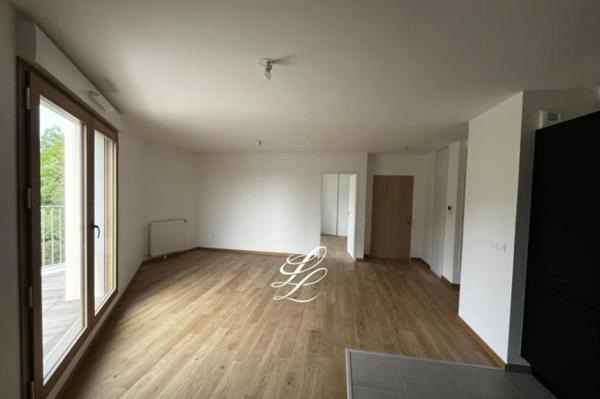 Location - Appartement 4 pièces 86 m 2 LE MANS (72000)