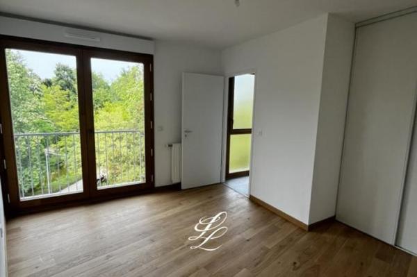 Location - Appartement 4 pièces 86 m 2 LE MANS (72000)