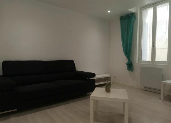 Appartement à louer    2 pièces • 40 m2 Sommières