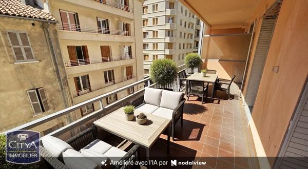 Appartement à vendre 3 pièces 56.6m² Toulon (83000)