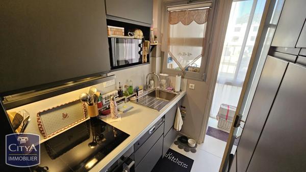 Appartement à vendre 3 pièces 56.6m² Toulon (83000)