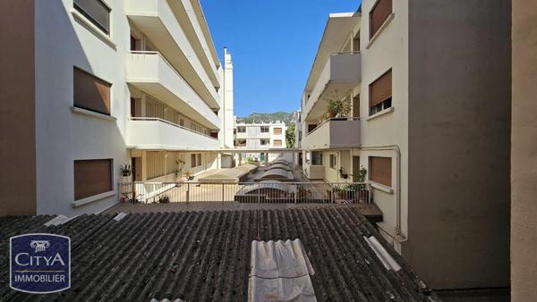 Appartement à vendre 3 pièces 56.6m² Toulon (83000)