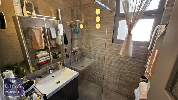 Appartement à vendre 3 pièces 56.6m² Toulon (83000)