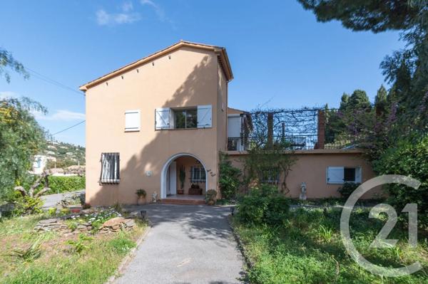 Maison à vendre  5 pièces - 163 m 2   LE LAVANDOU  - 83