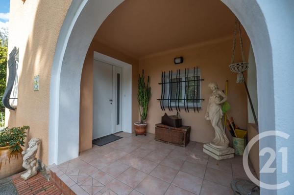 Maison à vendre  5 pièces - 163 m 2   LE LAVANDOU  - 83