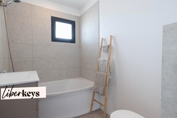 Villa contemporaine de 152m² - Draguignan (83) - Var - Vue exceptionnelle avec un grand terrain boisé en restanques