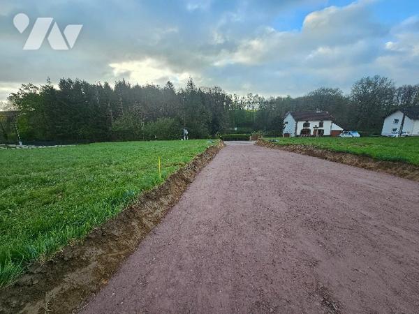 14104-2
A URIMENIL (88220) route d’Epinal
Un terrain à bâtir viabilisé