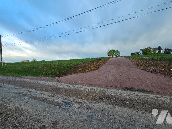 14104-2
A URIMENIL (88220) route d’Epinal
Un terrain à bâtir viabilisé