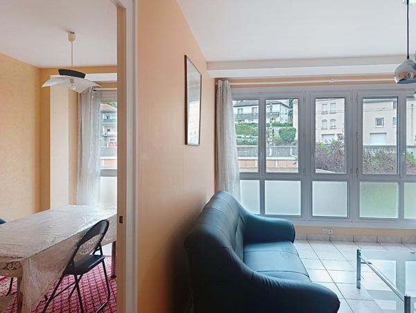EXCLUSIVITÉ - SAINT-ÉTIENNE - T4 68,66 m² AVEC BALCON + LOGGIA - 3 CHAMBRES POSSIBLES - CAVE