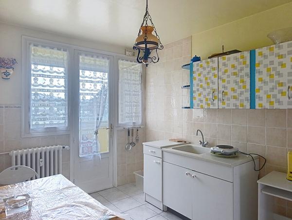 EXCLUSIVITÉ - SAINT-ÉTIENNE - T4 68,66 m² AVEC BALCON + LOGGIA - 3 CHAMBRES POSSIBLES - CAVE