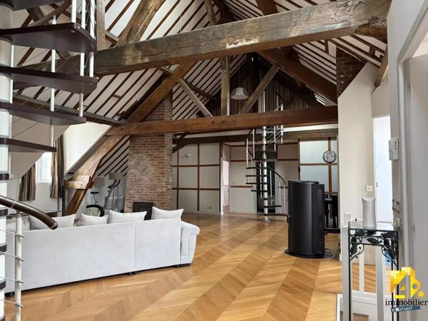 Maison - 17 pièces - 590 m²