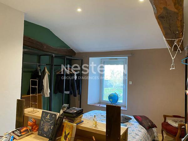 Belle maison ancienne rénovée de 259m² sur un terrain de plus de 2 hectares