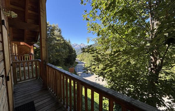 CHALET INDIVIDUEL AU VILLAGE GAULOIS 8 couchages