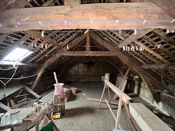 Ideal investisseur, maison a vendre à SAINT MEEN LE GRAND. Axe 164 ( Rennes / Loudéac.)