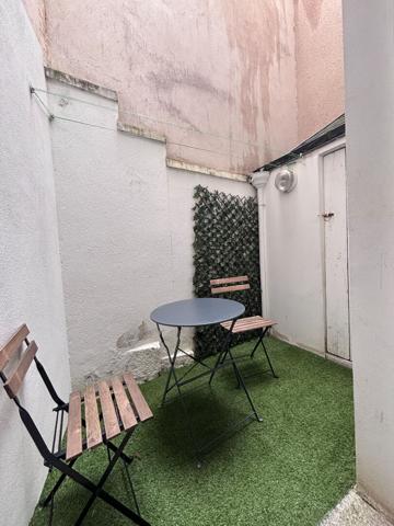 APPARTEMENT T2 AVEC PETITE COUR-SANS CHARGE DE COPROPRIETE Laval APPARTEMENT T2 AVEC PETITE COUR-SANS CHARGE DE COPROPRIETE Laval