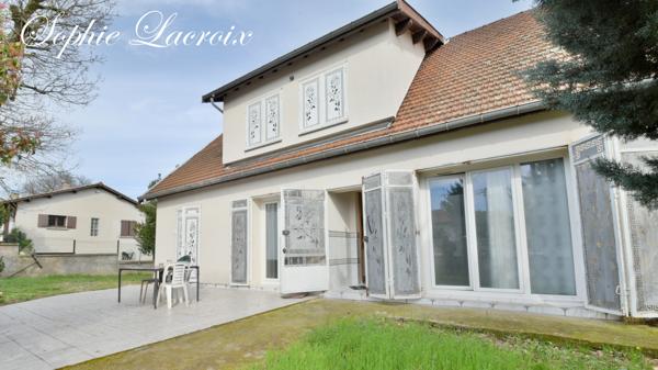 Maison 6 pièces - 150 m² Exclusivité efficity