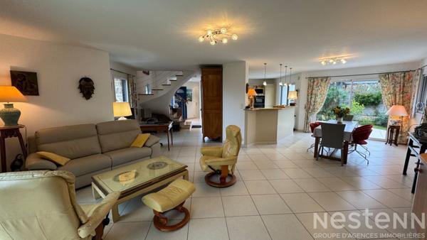 QUIBERON - Grande maison d'architecte à vendre proche du centre-ville et des plages de la baie !