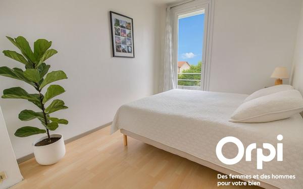 Maison à vendre    5 pièces • 88,17 m2 Voisins-le-Bretonneux