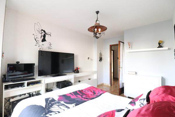 Saint-Martin-d'Hères (38400) T4 Saint Martin d'Hères 105 m² avec terrasse et parking