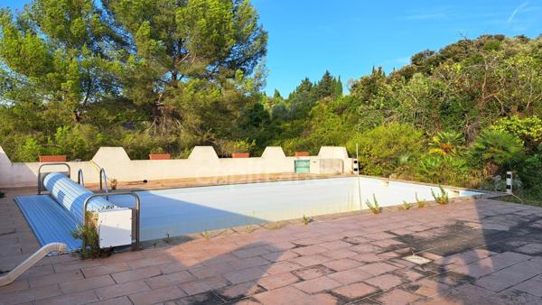 "Rare Gignac, emplacement unique vue panoramique exceptionnelle, Villa 6 pièces 148m2, terrain 2625m2"