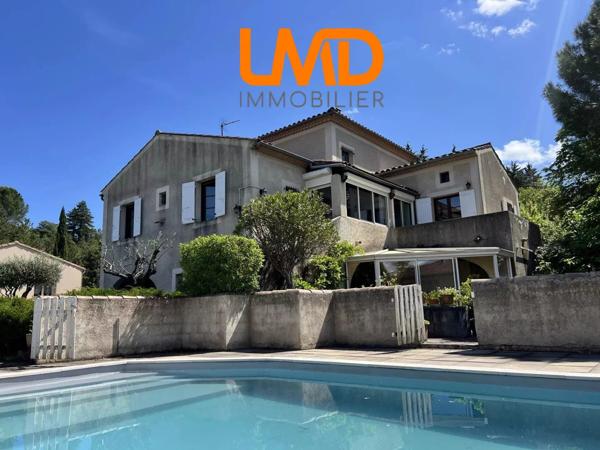 Spacieuse maison familiale de 6 pièces avec piscine et terrain arboré