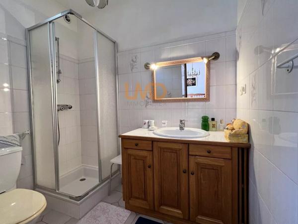 Spacieuse maison familiale de 6 pièces avec piscine et terrain arboré