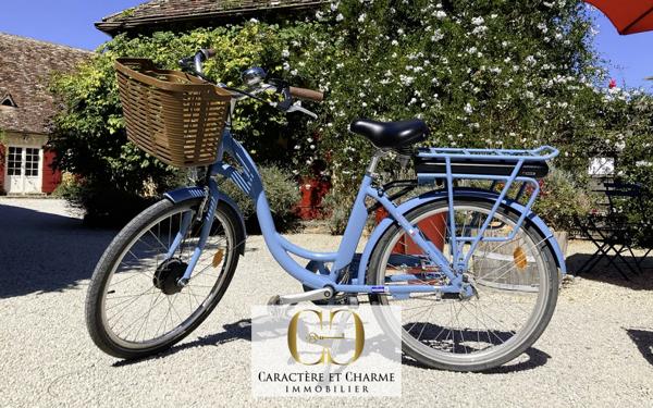 Bergerac (24100) Domaine touristique en Dordogne: 11 gîtes - 5 piscines - tennis - 3,5 hectares