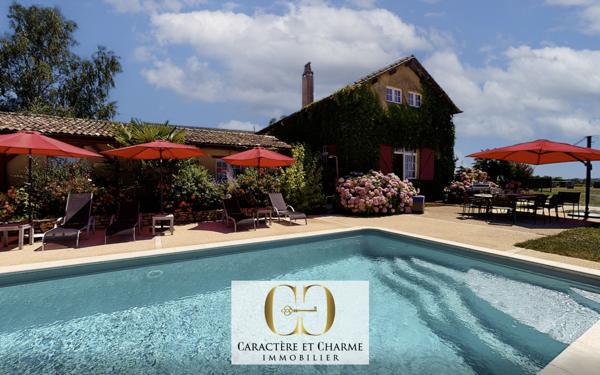 Bergerac (24100) Domaine touristique en Dordogne: 11 gîtes - 5 piscines - tennis - 3,5 hectares