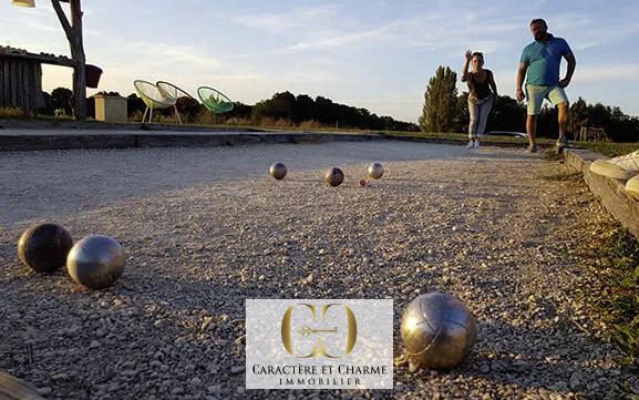 Bergerac (24100) Domaine touristique en Dordogne: 11 gîtes - 5 piscines - tennis - 3,5 hectares