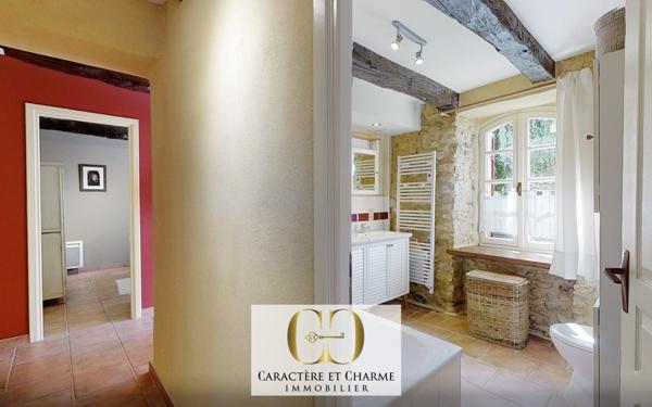 Bergerac (24100) Domaine touristique en Dordogne: 11 gîtes - 5 piscines - tennis - 3,5 hectares