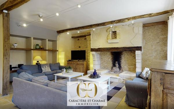 Bergerac (24100) Domaine touristique en Dordogne: 11 gîtes - 5 piscines - tennis - 3,5 hectares