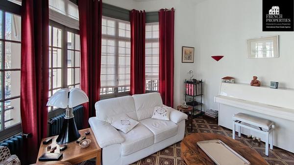 Appartement bourgeois - 108m² habitable -  Deuxième étage - Parfait état - Centre ville de Perpignan