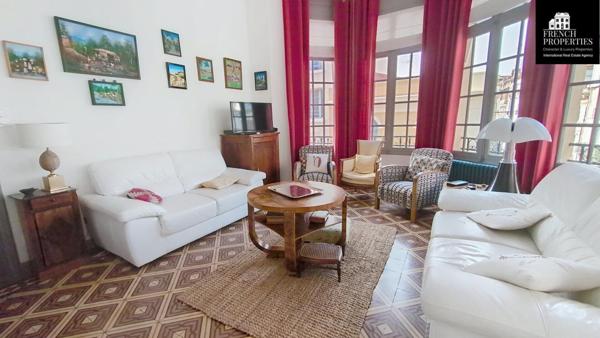 Appartement bourgeois - 108m² habitable -  Deuxième étage - Parfait état - Centre ville de Perpignan