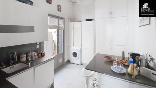 Appartement bourgeois - 108m² habitable -  Deuxième étage - Parfait état - Centre ville de Perpignan