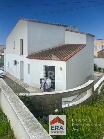 Maison contemporaine 6 pièces à vendre à Elne avec vue sur les Albères