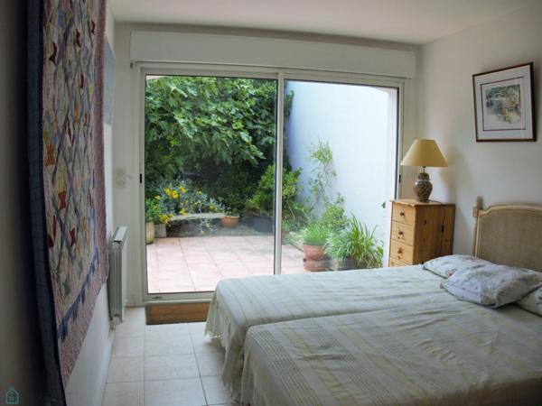 Localisation unique. Vue mer et accès direct à la plage