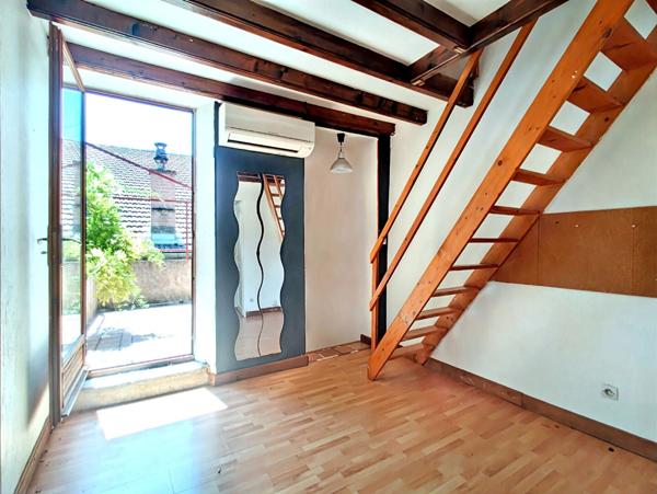 MAISON DE VILLE AVIGNON 3 PIECES, COURS ET TERRASSE