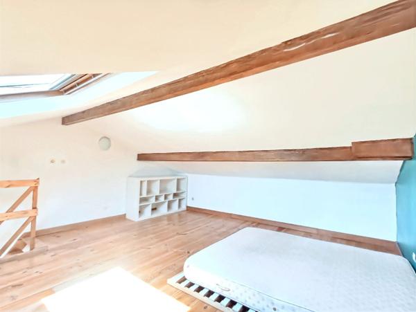 MAISON DE VILLE AVIGNON 3 PIECES, COURS ET TERRASSE