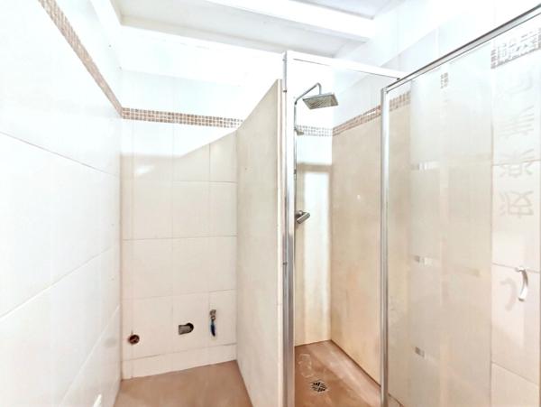 MAISON DE VILLE AVIGNON 3 PIECES, COURS ET TERRASSE